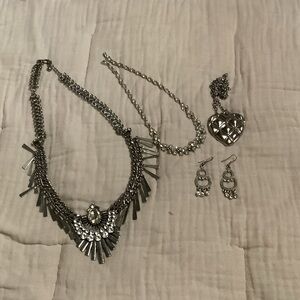 Elegant Silver Jewelry Set